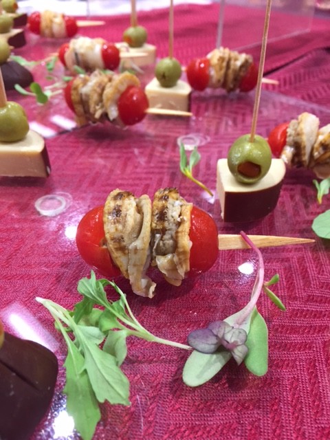 丸の内へケータリングの巻き