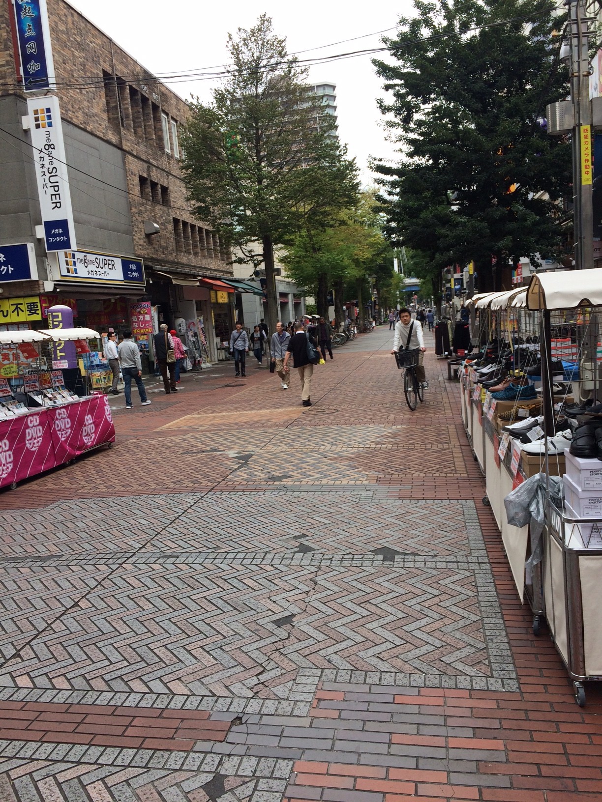 朝礼時にやる恒例のゴミ拾い！