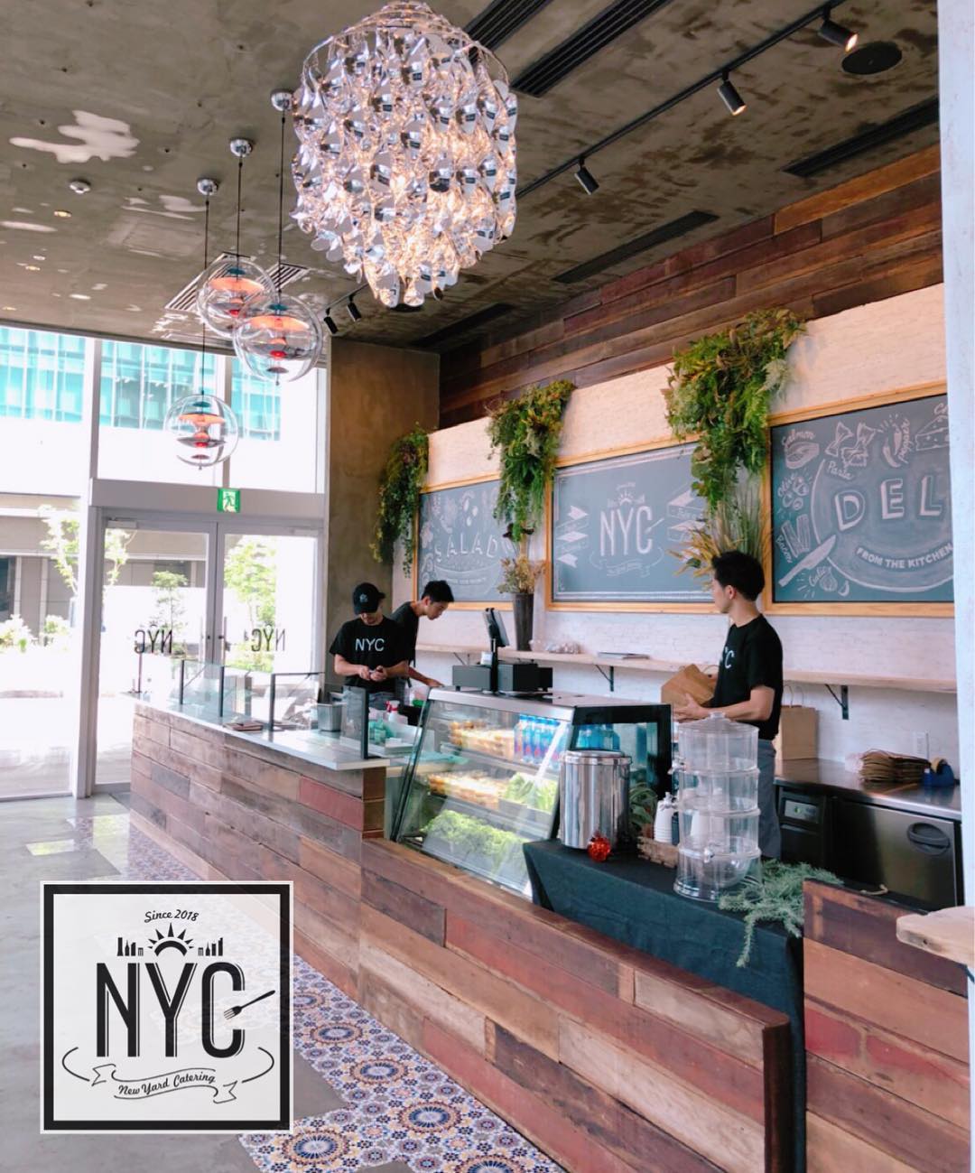 みなとみらいにチョップドサラダとセントラルキッチン！