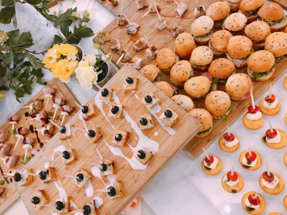 フィンガーフード中心のメニュープランも！