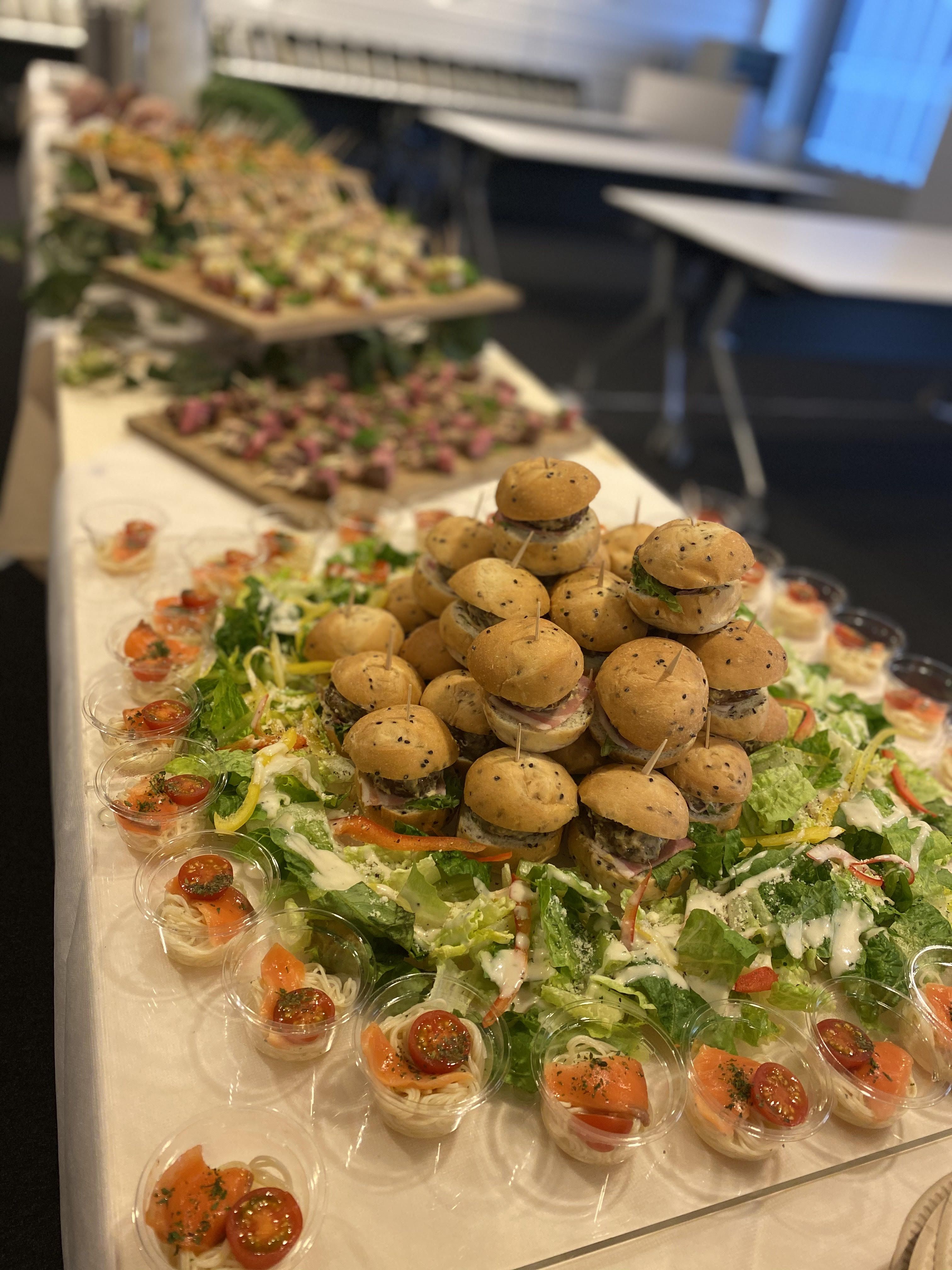 TONKYスタッフによるビュッフェのお洒落な盛り付けをご紹介✨